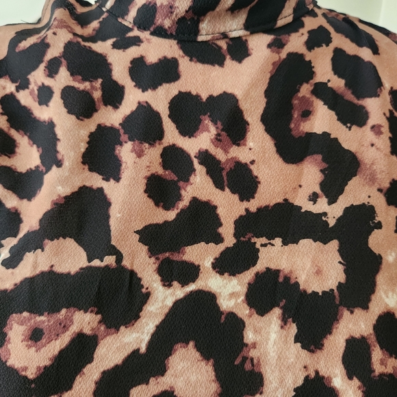 Leopard top - Picture 2 of 5